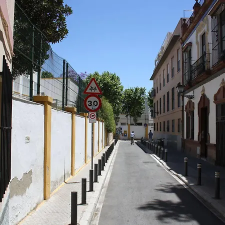 Estudio Padre Manjon Apartamento *